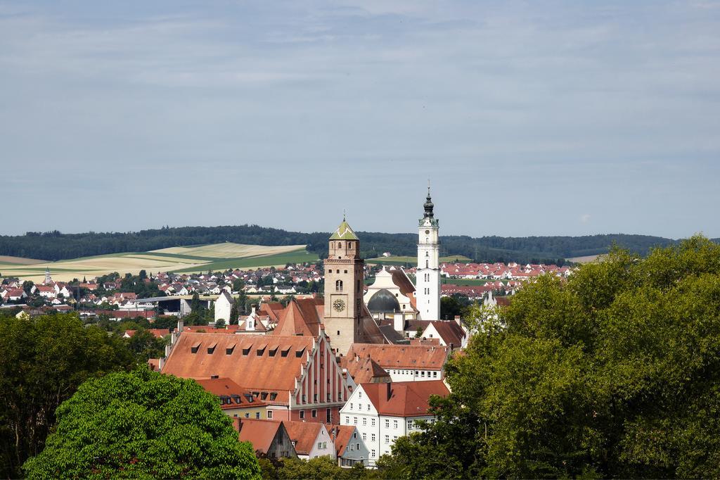 Aparthotel Donaustern Asbach-Baumenheim Ngoại thất bức ảnh