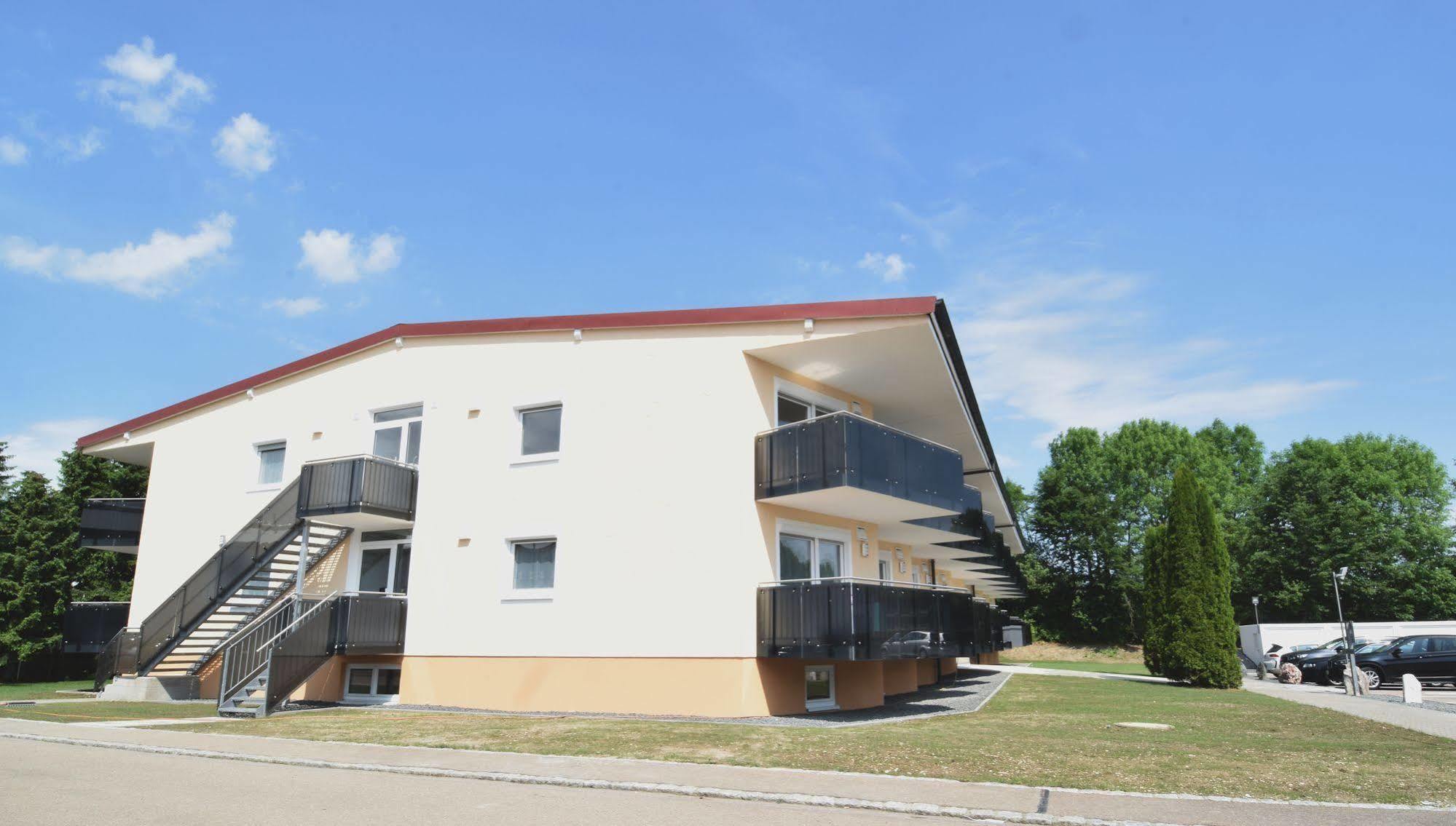 Aparthotel Donaustern Asbach-Baumenheim Ngoại thất bức ảnh