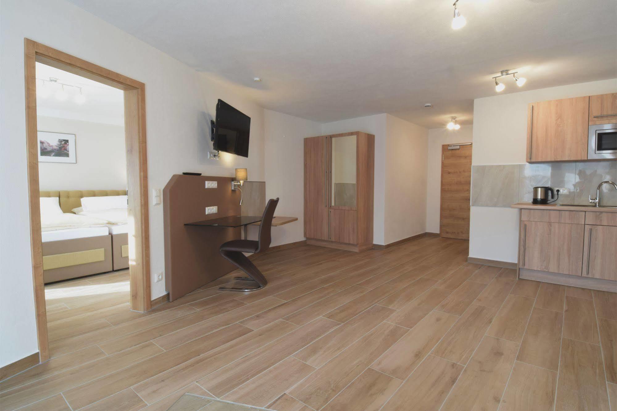 Aparthotel Donaustern Asbach-Baumenheim Ngoại thất bức ảnh