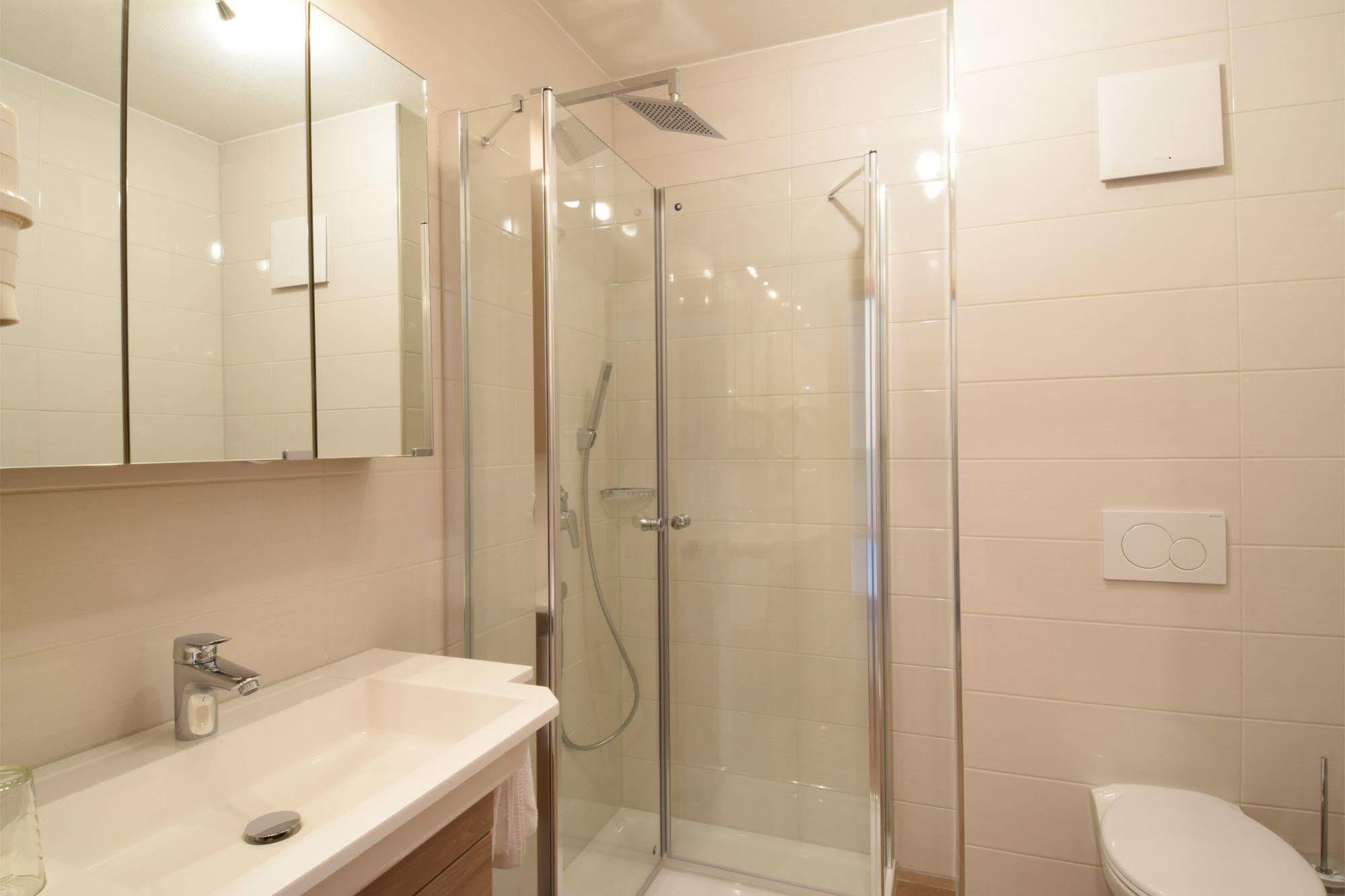 Aparthotel Donaustern Asbach-Baumenheim Ngoại thất bức ảnh