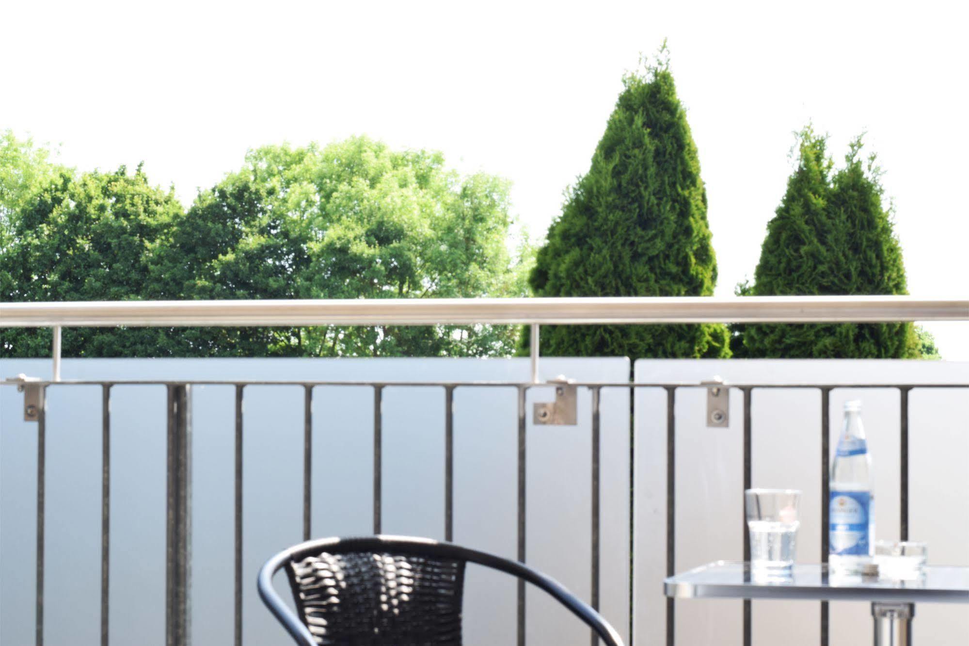 Aparthotel Donaustern Asbach-Baumenheim Ngoại thất bức ảnh